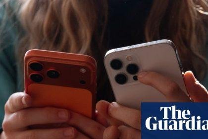 New Zealand to consider banning children under 16 from social media