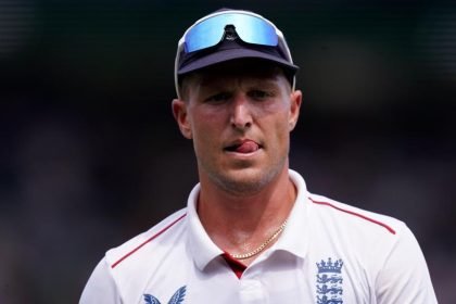 England drop Carse after nightclub incident