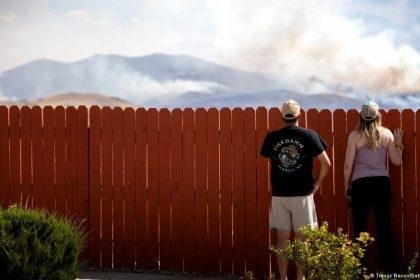 US: Wildfire forces mass evacuations near Reno, Nevada