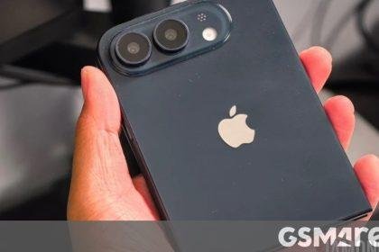 Gurman: Early iPhone Ultra testers praise its design, hinge and usability