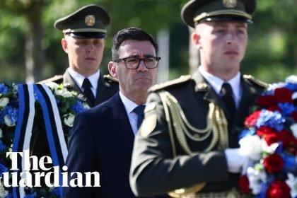 Andy Burnham lays wreath in Kyiv on Ukraine’s Independence Day