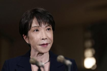 Japanese delegation seeks to soothe strained ties with China