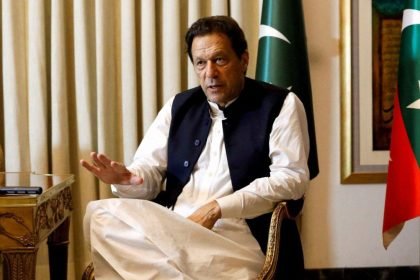 Cricket legends urge Pakistan to provide 'proper medical care' for Imran Khan