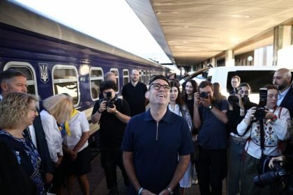 Burnham and European leaders arrive in Kyiv as Ukraine marks Independence Day